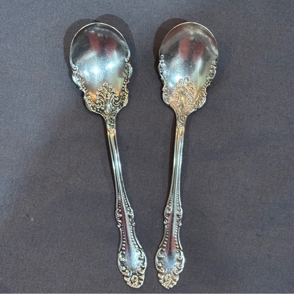 Wm A Rogers A1 5.75" Sugar Spoon CARLTON Pattern Now Oneida Vtg Sil Plate Qty 2